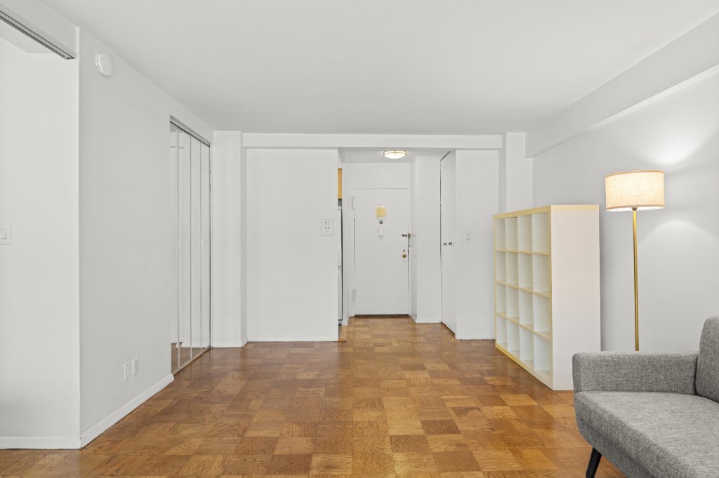 310 West 56th Street, Unit 10E photo 6