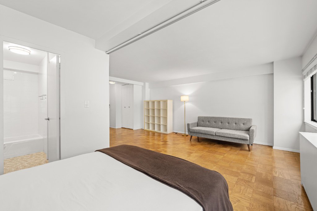 310 West 56th Street, Unit 10E photo 8