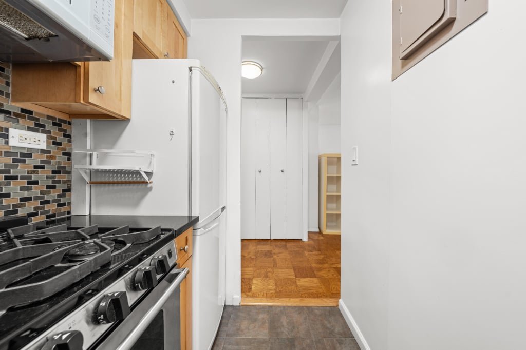 310 West 56th Street, Unit 10E photo 13