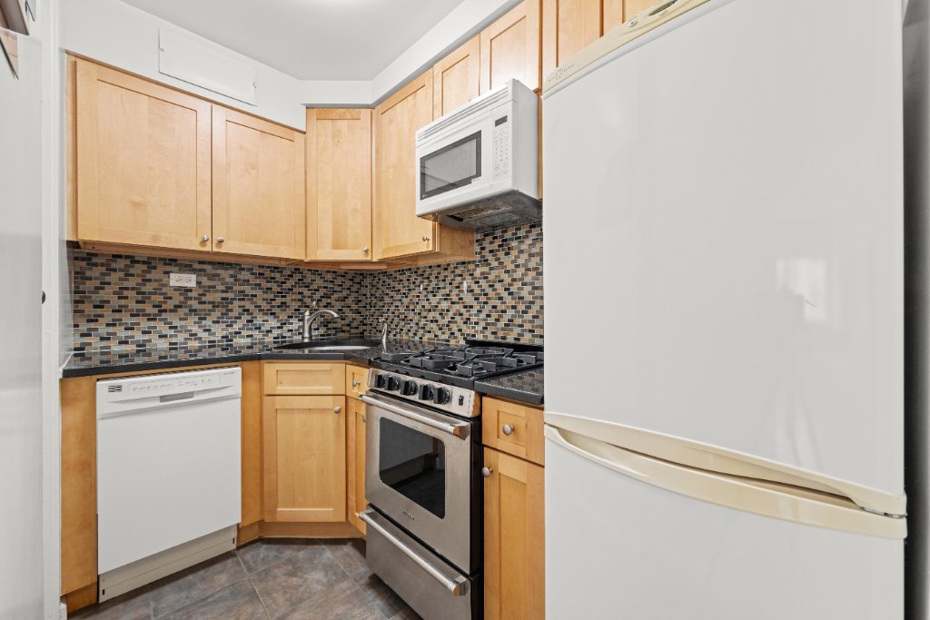 310 West 56th Street, Unit 10E photo 14