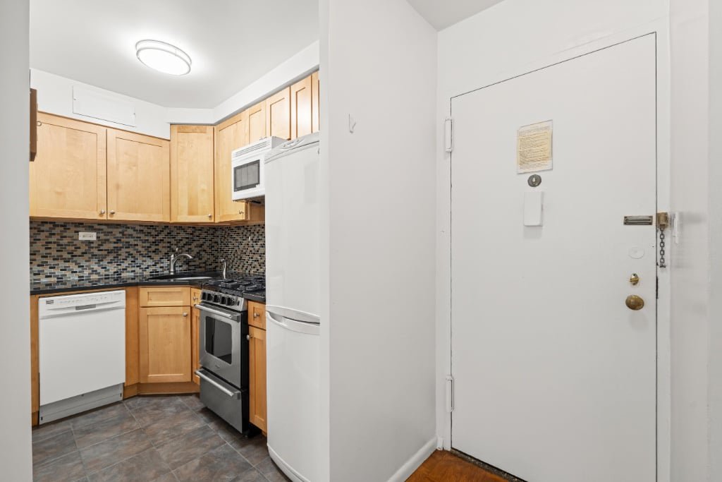 310 West 56th Street, Unit 10E photo 15