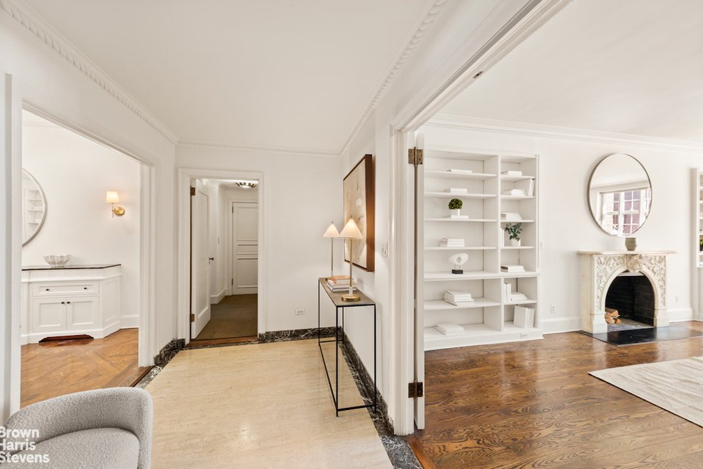 115 East 67th Street, Unit 8B photo 4