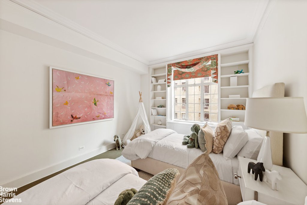115 East 67th Street, Unit 8B photo 5