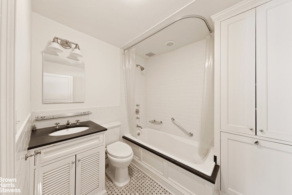 115 East 67th Street, Unit 8B photo 8