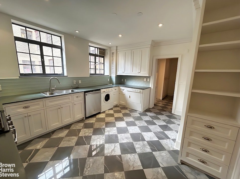 115 East 67th Street, Unit 8B photo 13