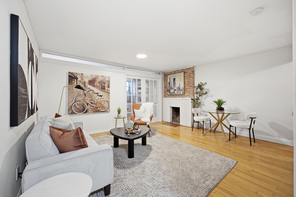 130 East 17th Street, Unit 1A