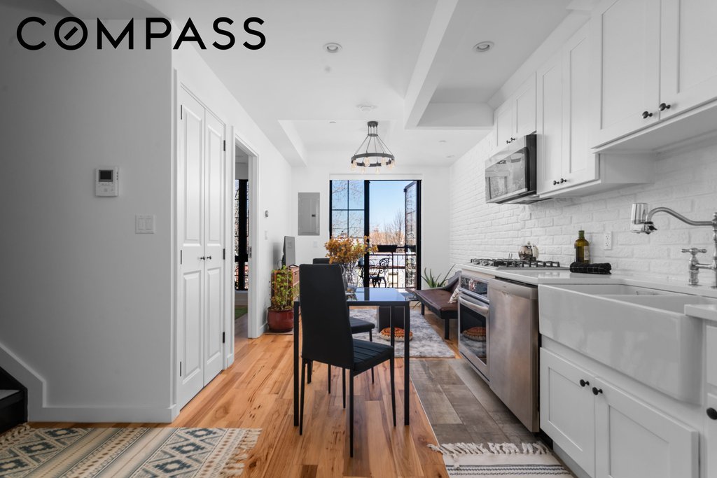577  Madison Street, Unit 4B