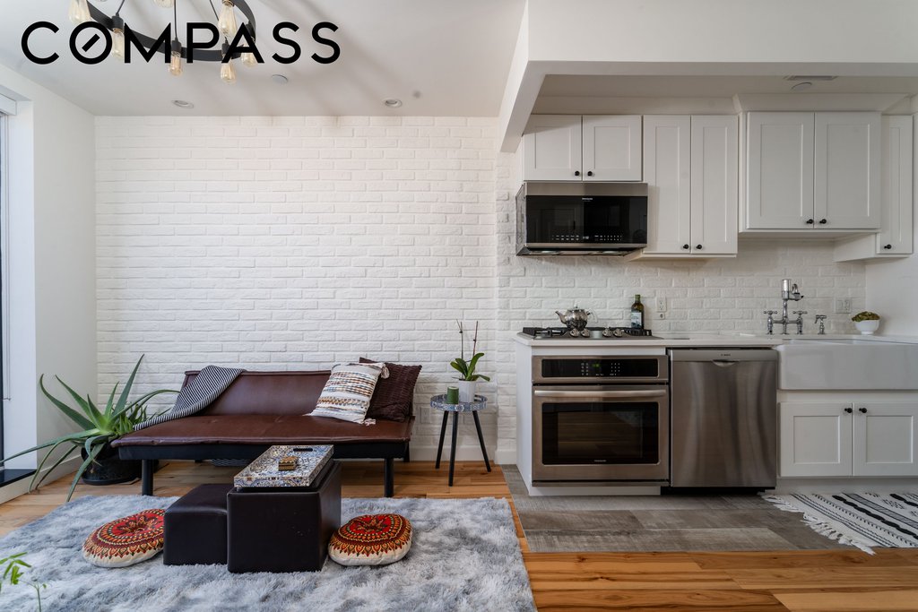 577  Madison Street, Unit 4B photo 6
