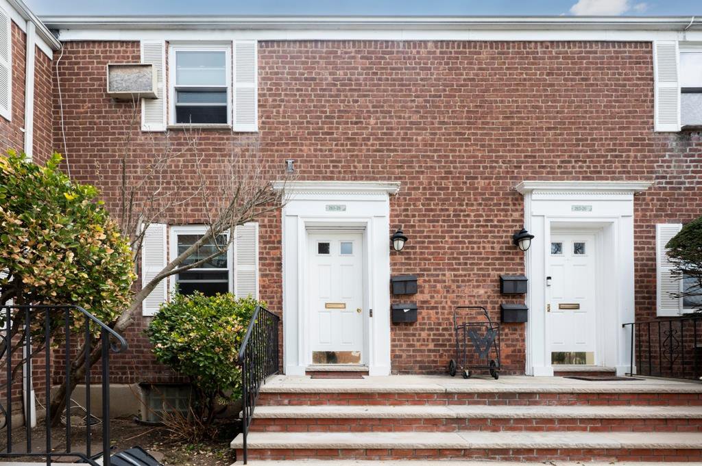 263-28 73rd Avenue, Unit 1 photo 4