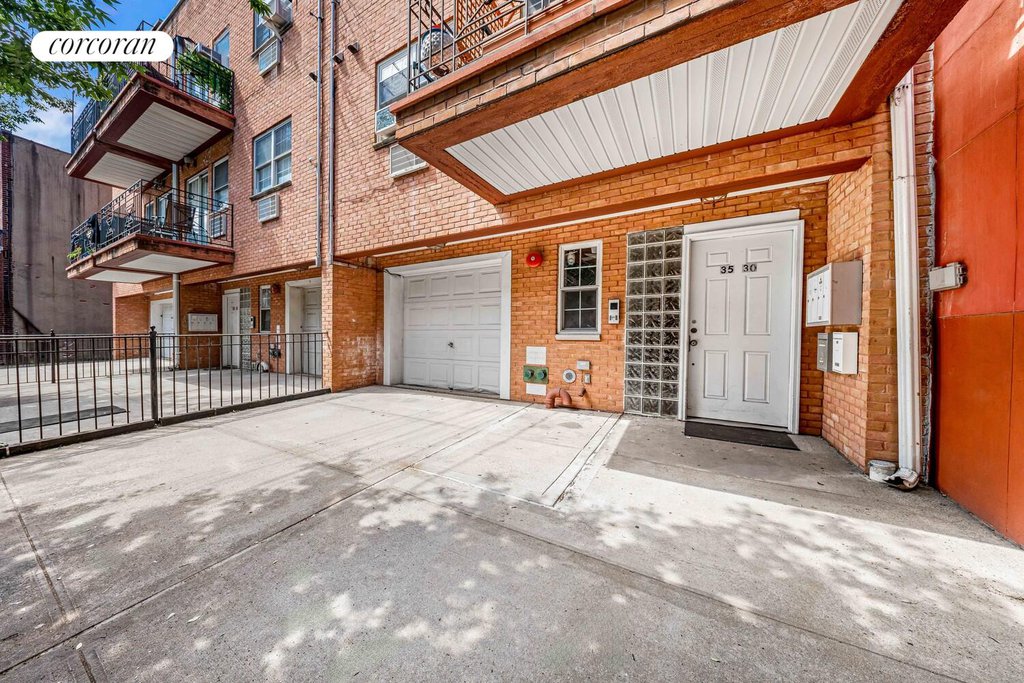 35-30 10th Street