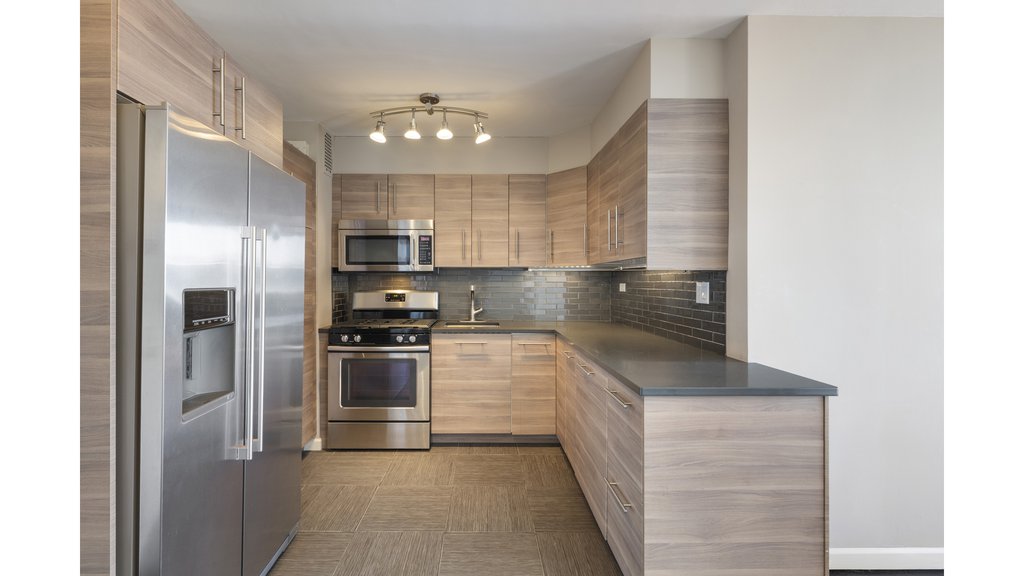 5700 Arlington Avenue, Unit 10O photo 2