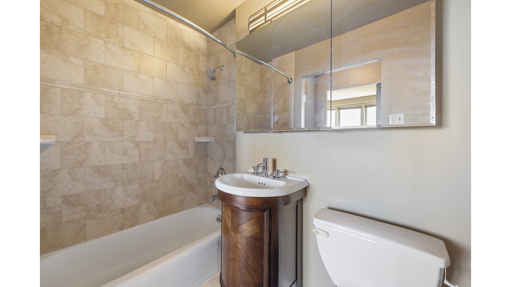 5700 Arlington Avenue, Unit 10O photo 6
