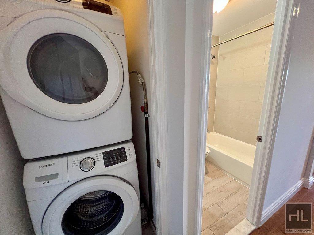 14 Saint Andrews Place, Unit 2 photo 6