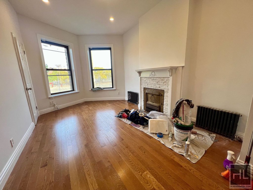 14 Saint Andrews Place, Unit 2 photo 8