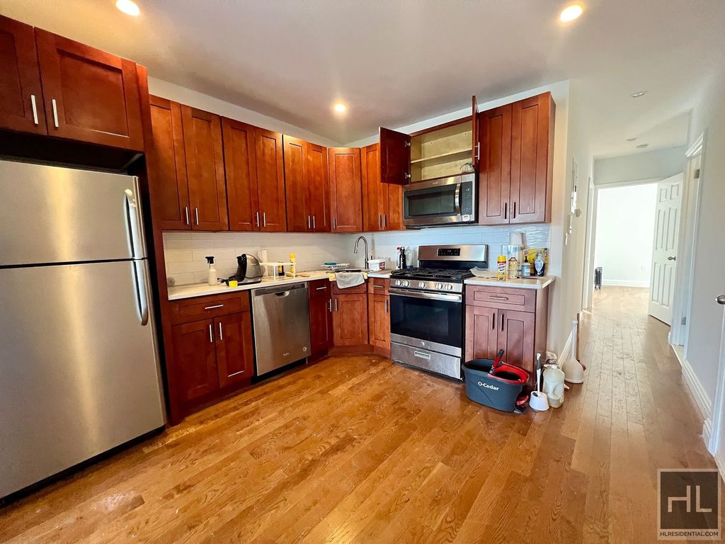 14 Saint Andrews Place, Unit 2 photo 12