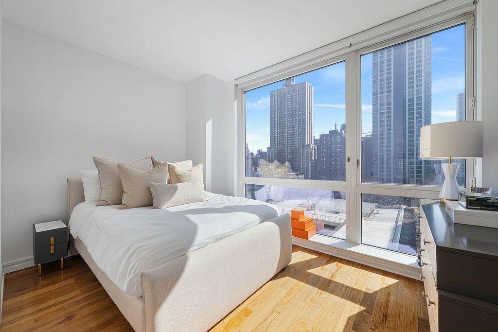200 West End Avenue, Unit 11K