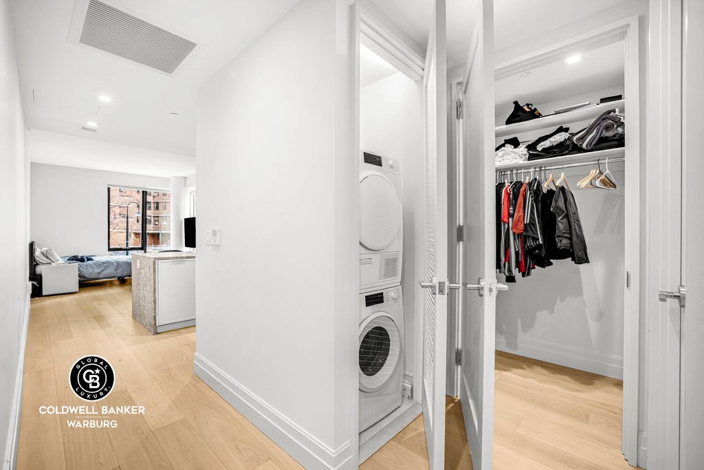 222 East Broadway, Unit 2B photo 4
