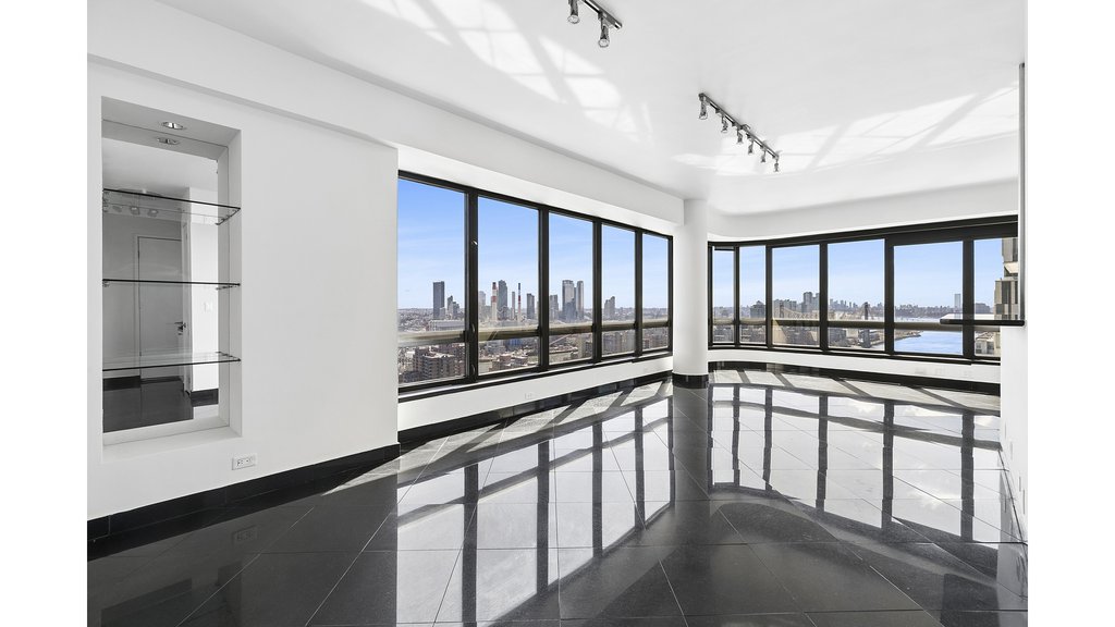 530 East 76th Street, Unit 33H