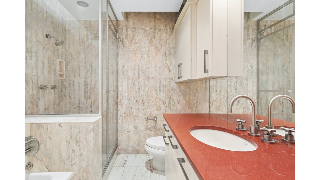530 East 76th Street, Unit 33H photo 9