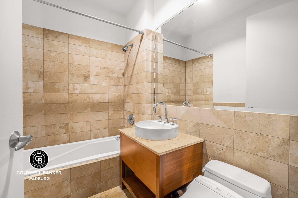 250 East 49th Street, Unit 20A photo 5