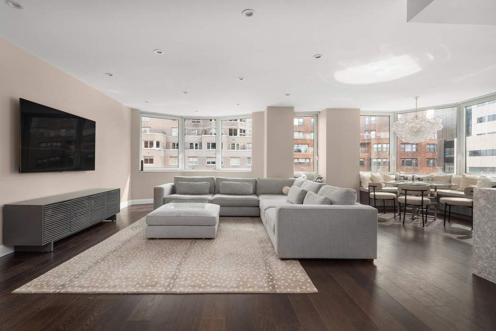188 East 78th Street, Unit 15A