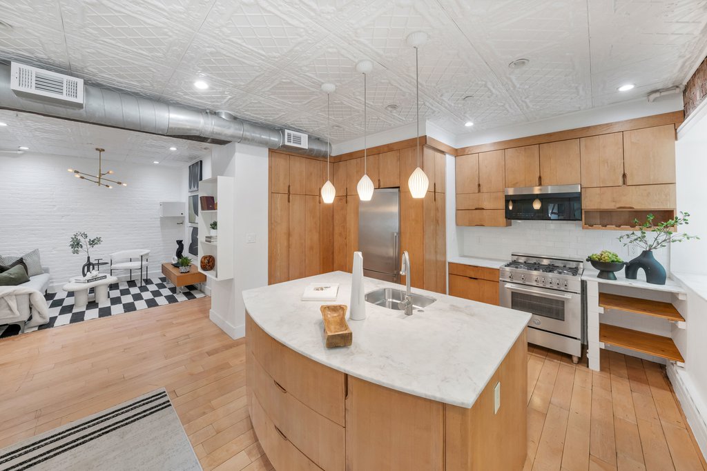 520 LaGuardia Place, Unit 1S