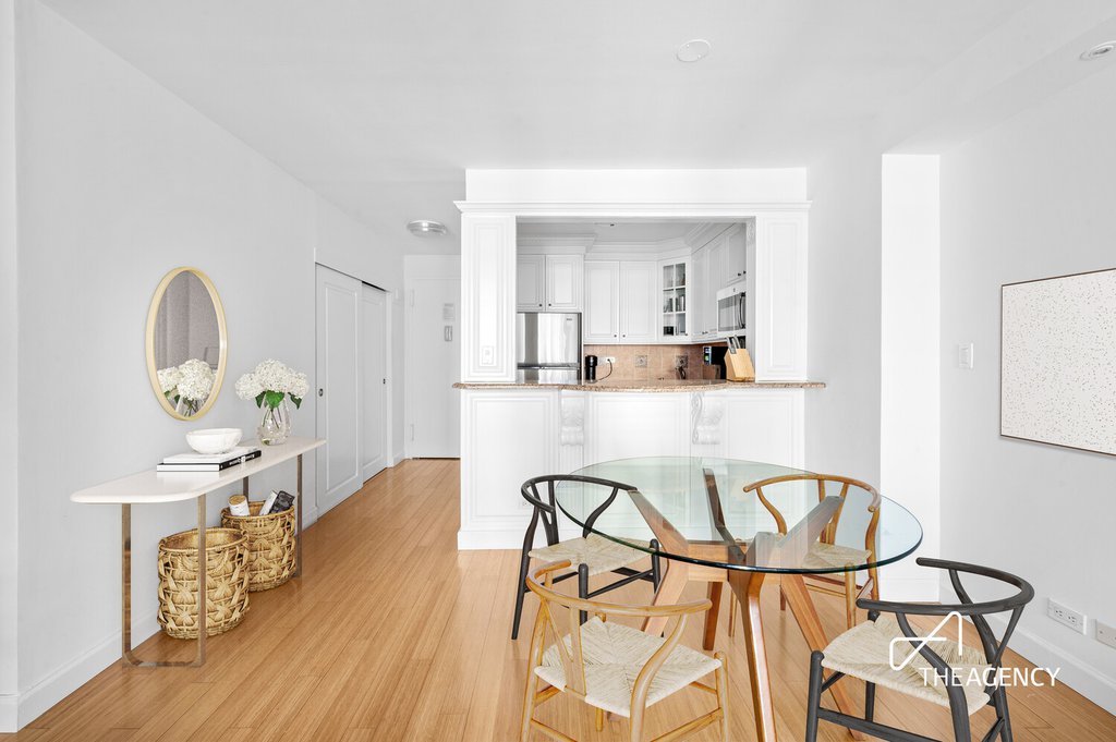 10 West 15th Street, Unit 723 photo 3