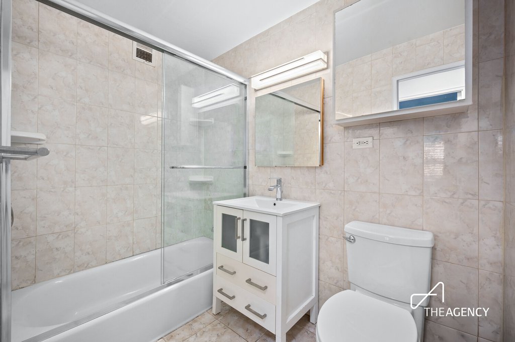 10 West 15th Street, Unit 723 photo 6