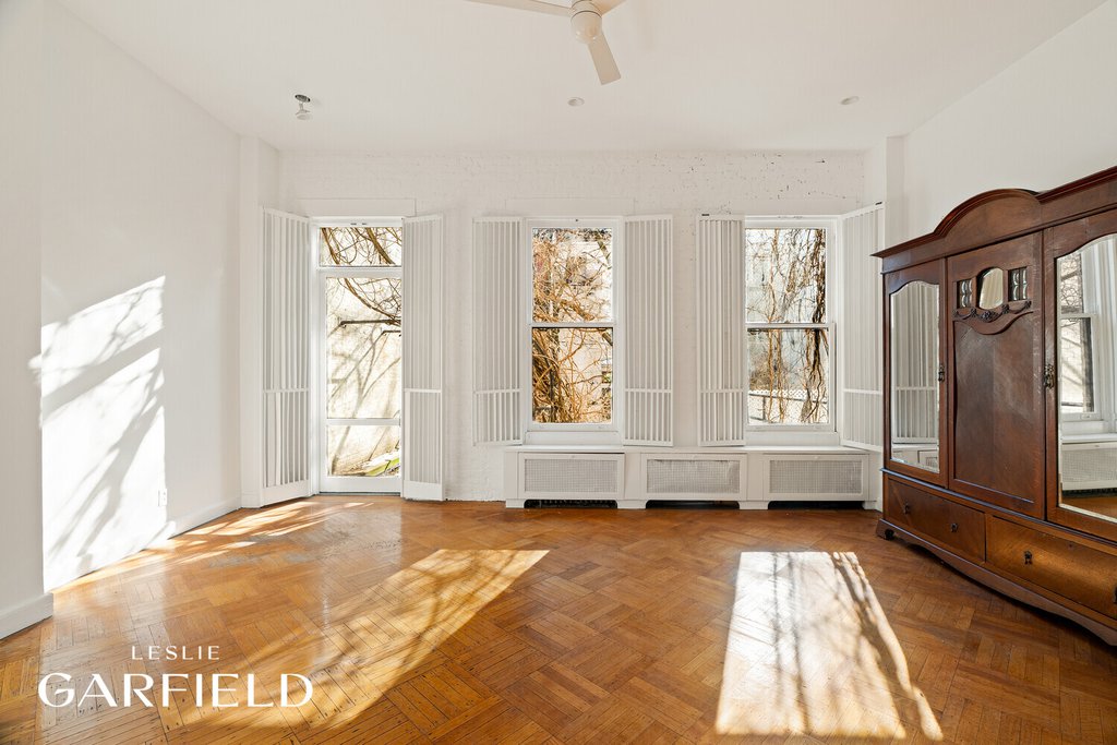 118 East 37th Street – For Sale photo 4