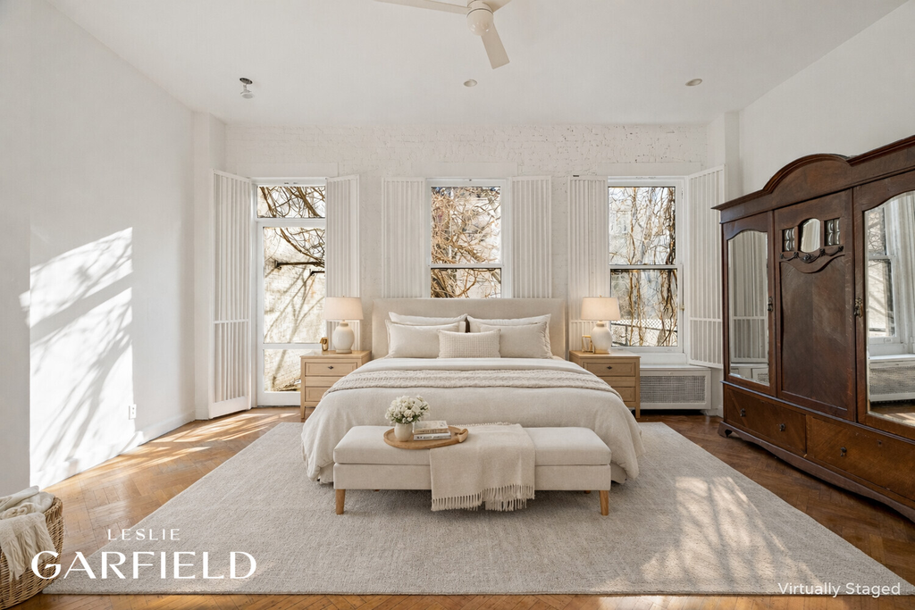 118 East 37th Street – For Sale photo 3