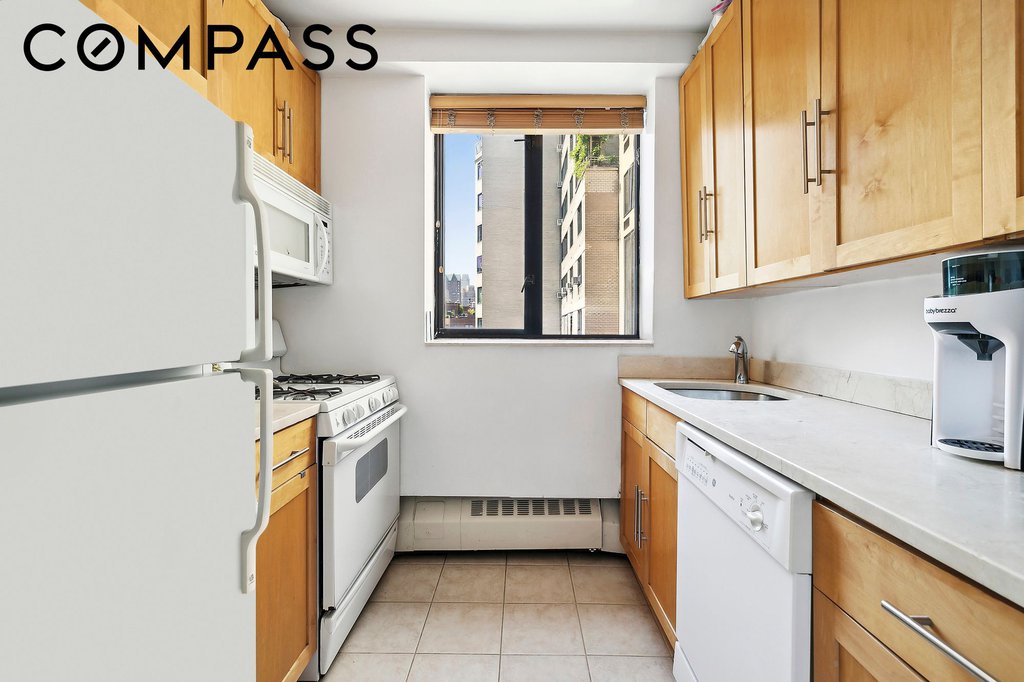 150 East 85th Street, Unit 9A photo 4