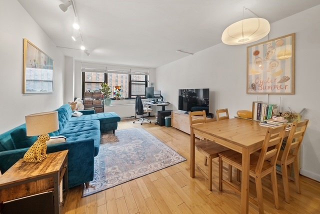 340 East 93rd Street, Unit 11D photo 2