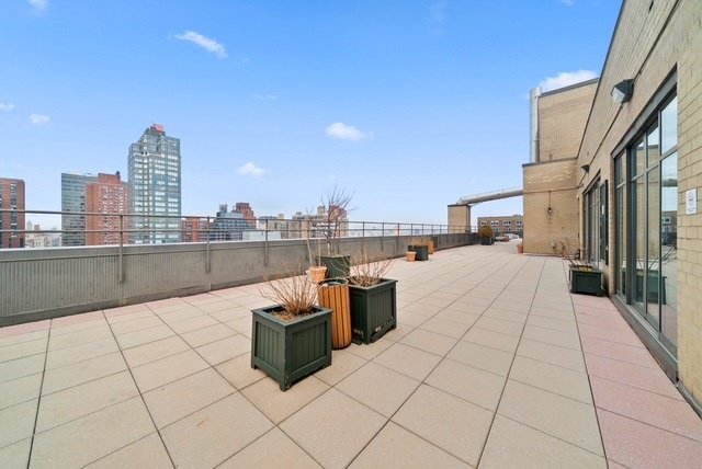 340 East 93rd Street, Unit 11D photo 11