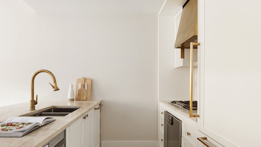 2505 Broadway, Unit 7B photo 3