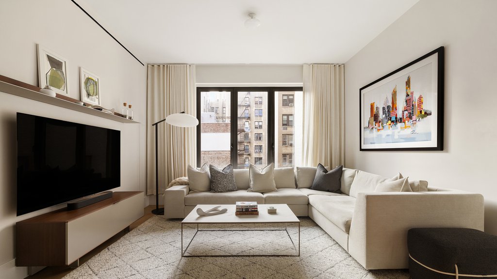 2505 Broadway, Unit 7B photo 4