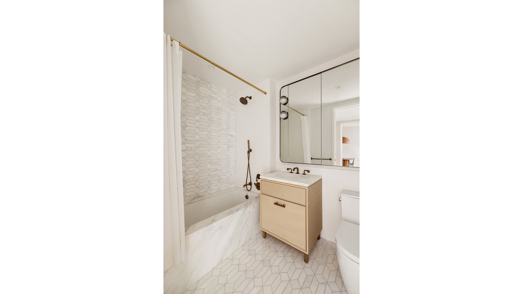 2505 Broadway, Unit 7B photo 5