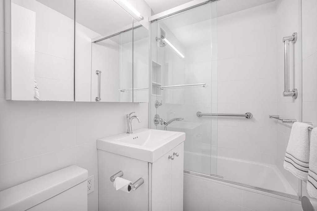 360 West 22nd Street, Unit 8PR photo 9