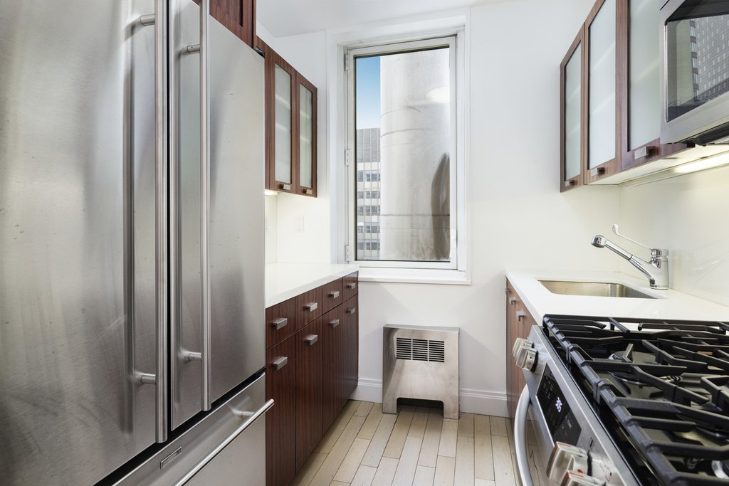 212 East 47th Street, Unit 29B photo 7