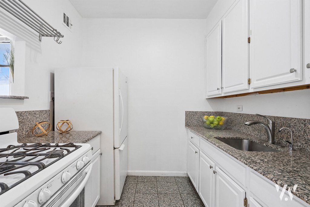 209 West 118th Street, Unit 3M photo 3