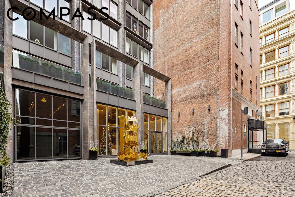 5 Franklin Place, Unit 14A photo 16