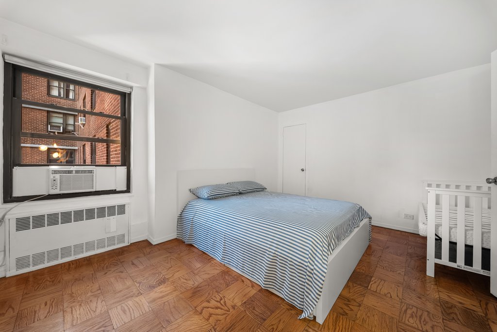 210 East Broadway, Unit H1305 photo 12
