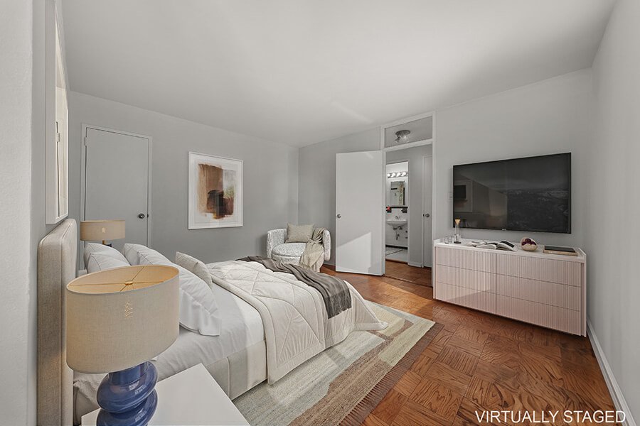 210 East Broadway, Unit H1305 photo 13
