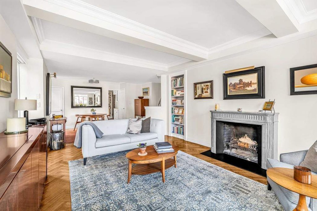 44 East 67th Street, Unit 11A photo 2