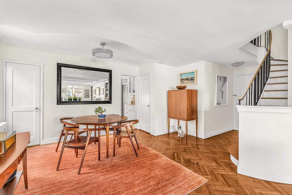 44 East 67th Street, Unit 11A photo 3