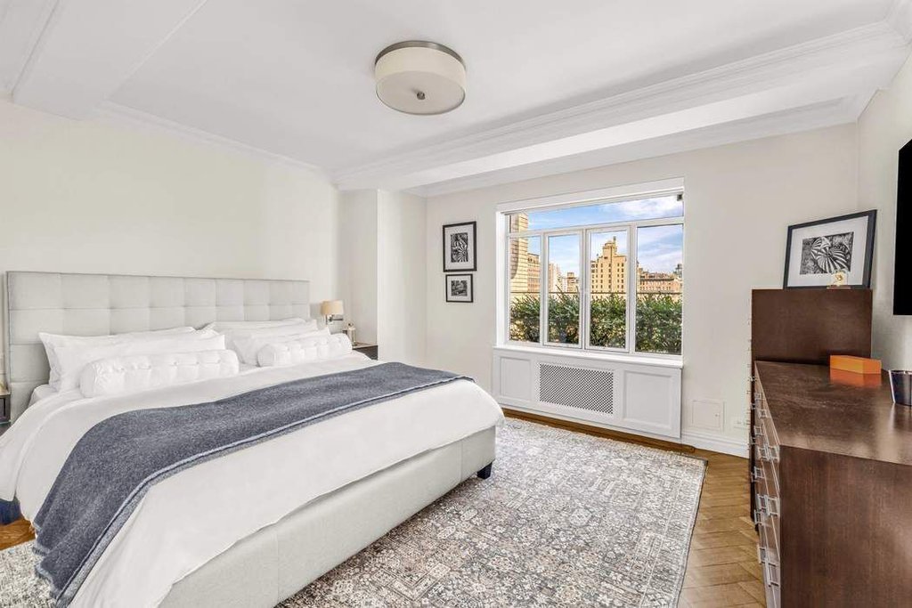 44 East 67th Street, Unit 11A photo 7