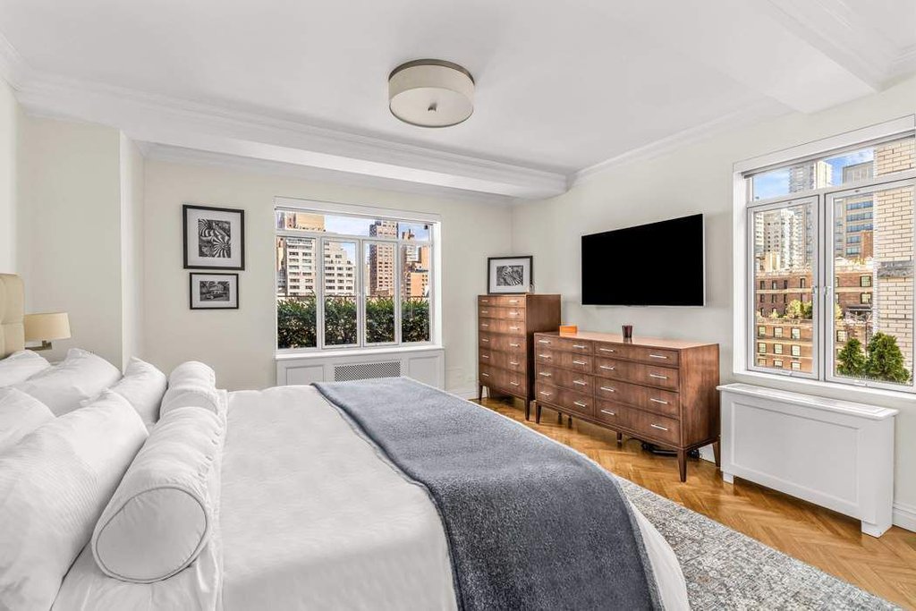 44 East 67th Street, Unit 11A photo 8
