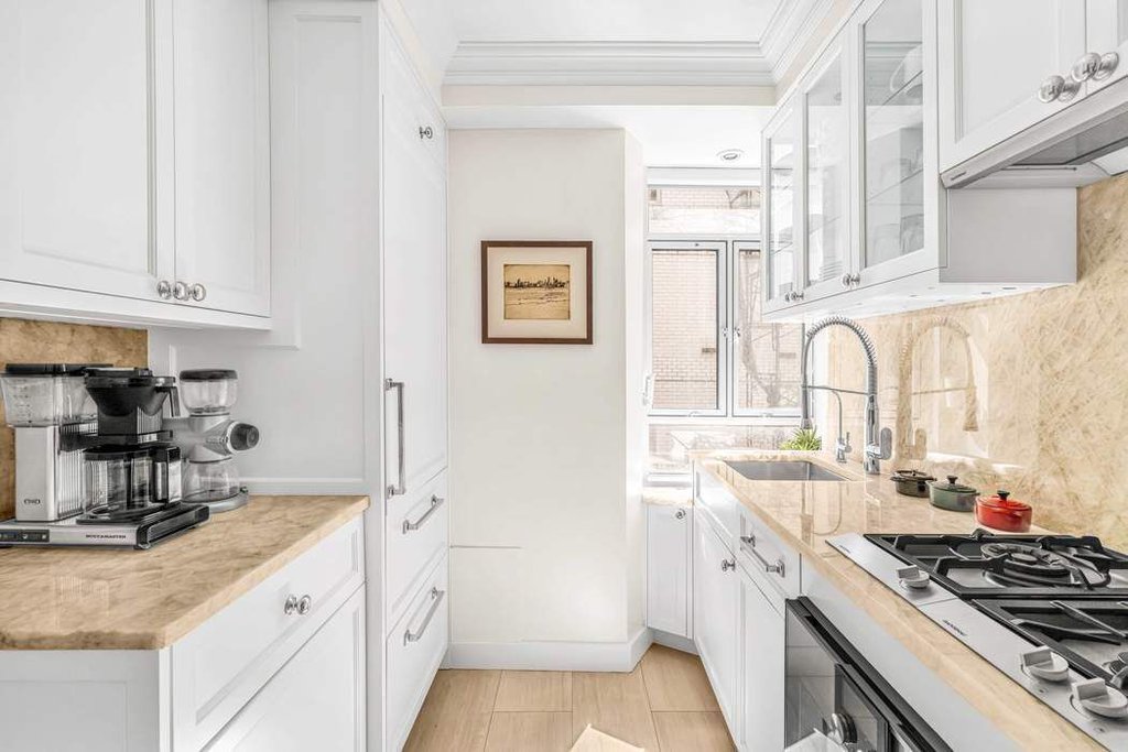 44 East 67th Street, Unit 11A photo 11