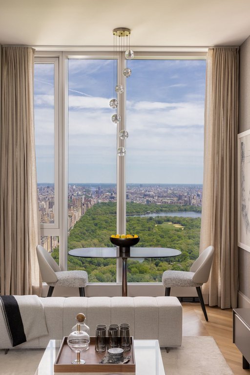 217 West 57th Street, Unit 68N photo 2