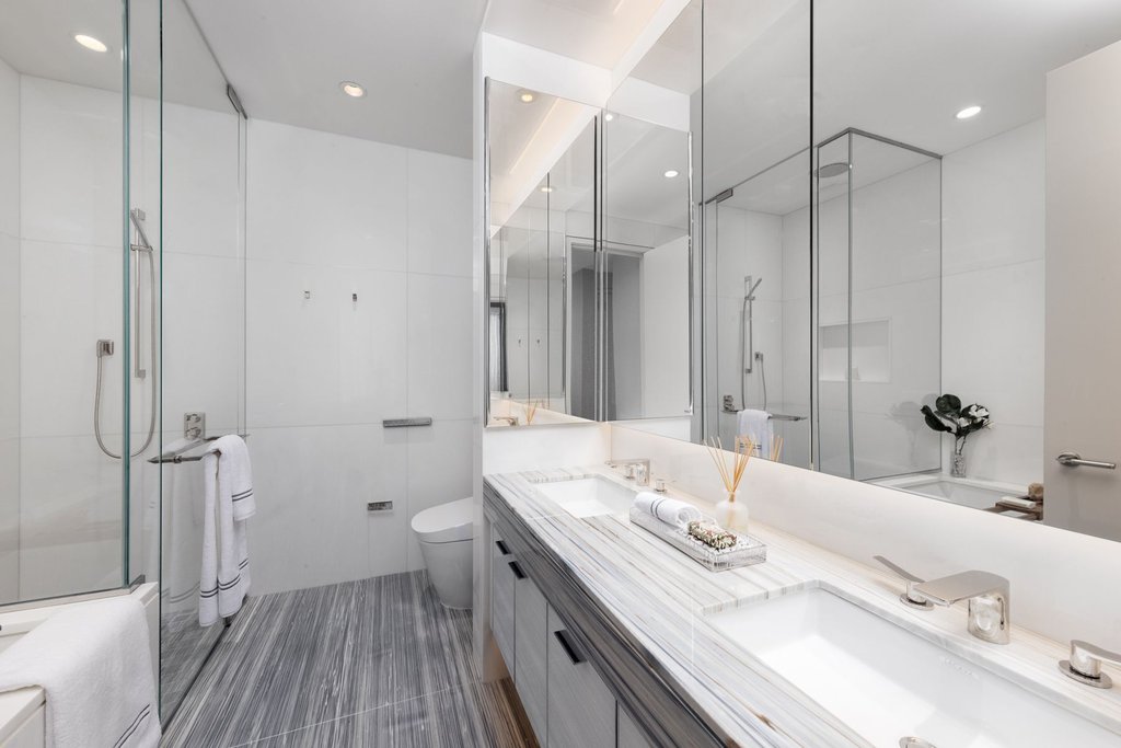 217 West 57th Street, Unit 68N photo 6