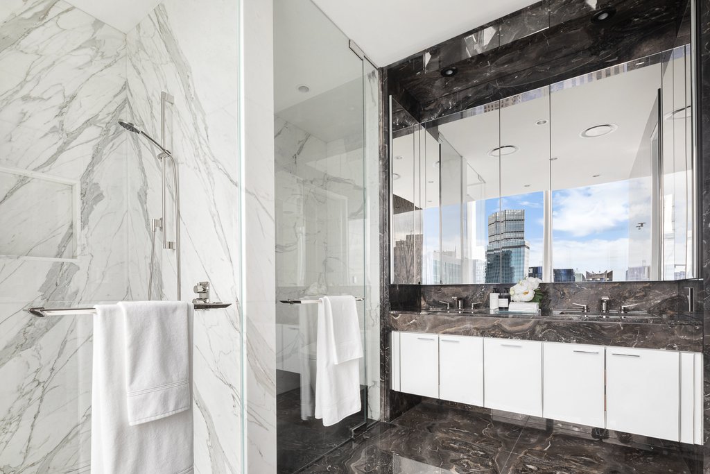 217 West 57th Street, Unit 67E photo 6